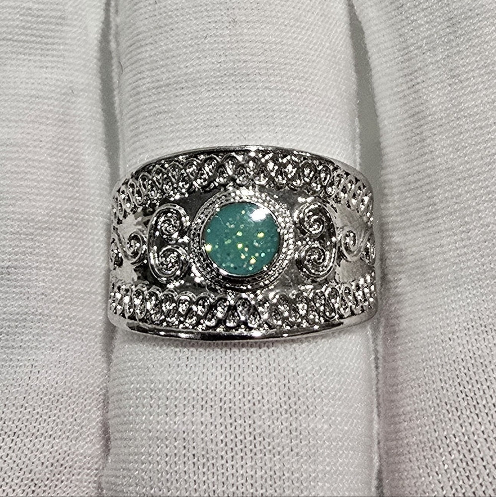 Sparkly Teal Enamel Ornate Scrollwork Silver Tone Fashion Ring - Size 10.5